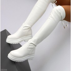 Ботфорти жіночі еко-шкіра колір-білий єврозима на 35.5,36,40р