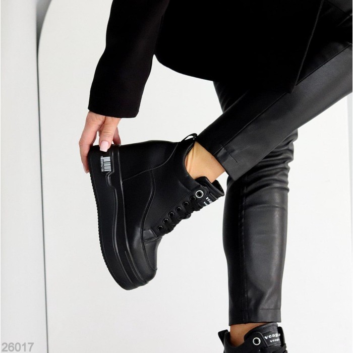 Снікерси жіночі екошкіра чорні зима на 37,38р