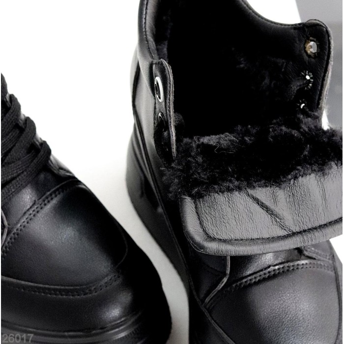 Снікерси жіночі екошкіра чорні зима на 37,38р