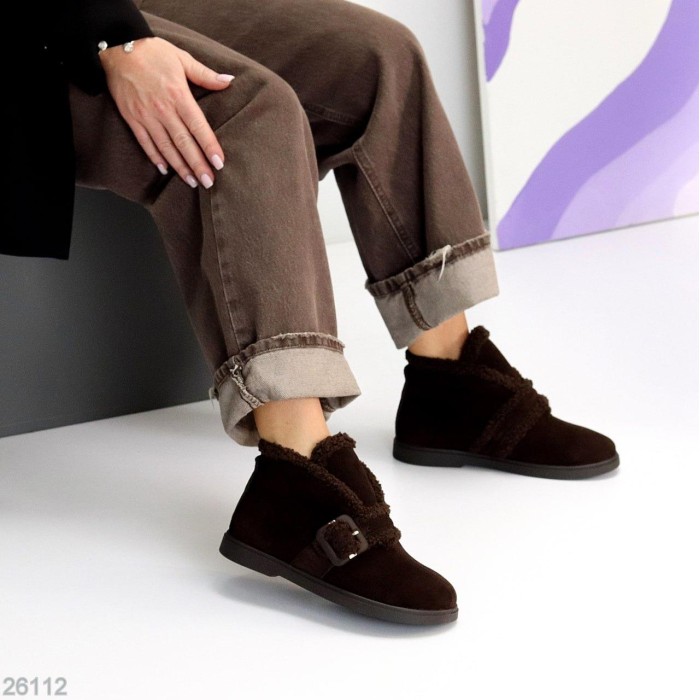 Кросівки/автоледі жіночі натуральна замша колір-шоколад зима на 35.5р.