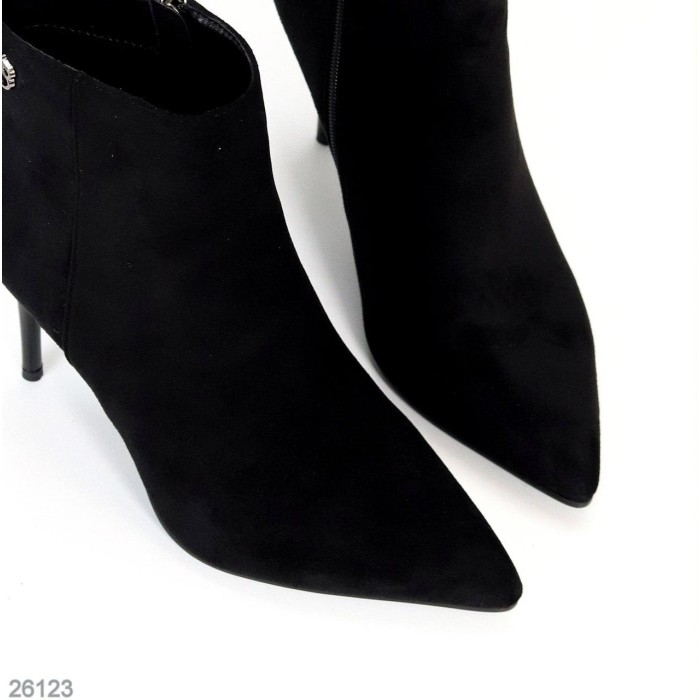 Ботильйони жіночі еко-замша колір-чорний демі 36,37,38.39р