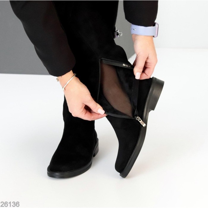 Чоботи жіночі єкозамша чорні демі на 38,39,40р.