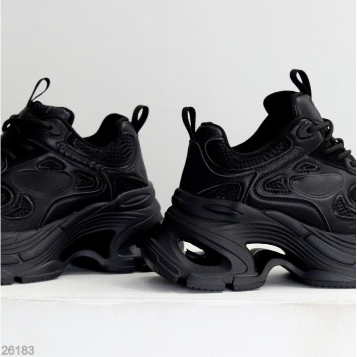 Стильні кросівки натуральна шкіра чорні на 37,39р