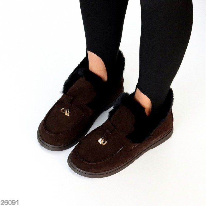 Стильні замшеві лофери утеплені колір Шоколад з опушкою 40р