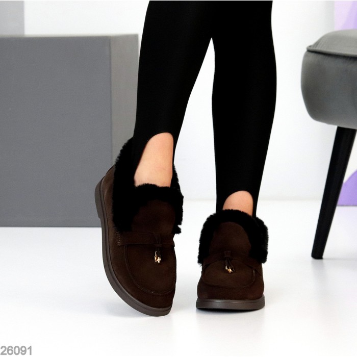 Стильні замшеві лофери утеплені колір Шоколад з опушкою 40р