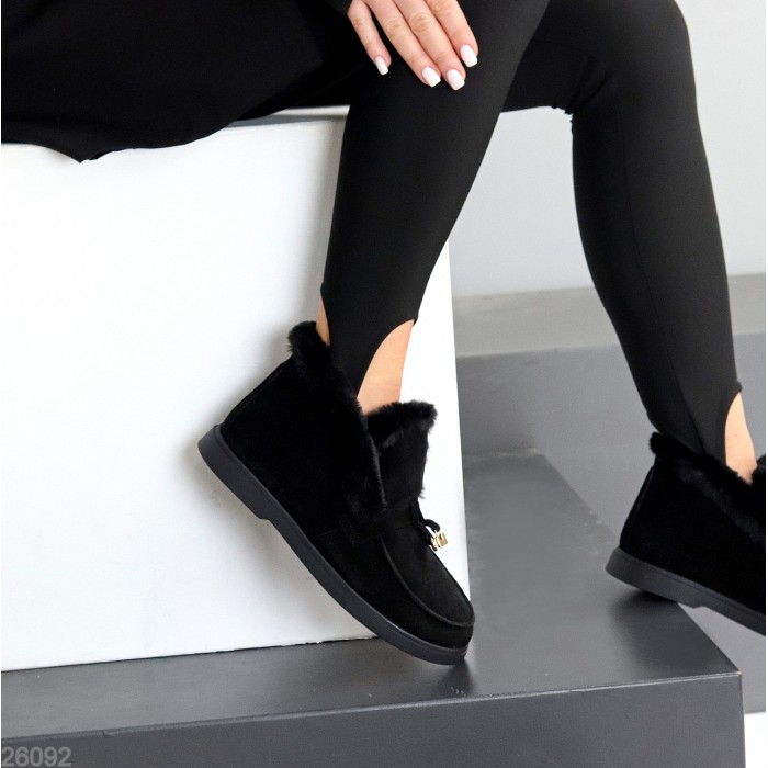 Стильні утеплені замшеві чорні лофери з опушкою 36р