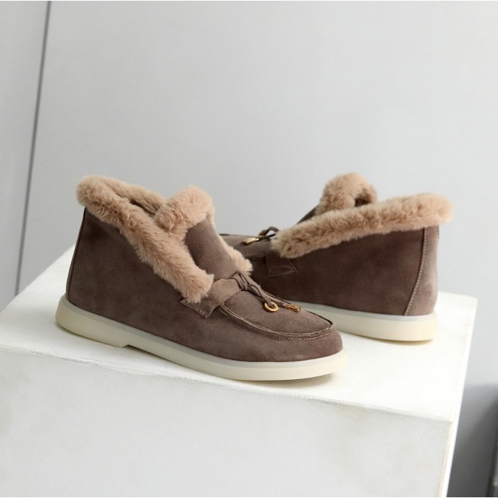 Стильные утепленные замшевые бежевые лоферы с опушкой 36р