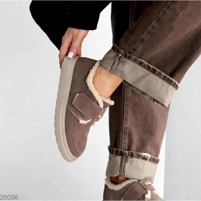 Кросівки/автоледі жіночі натуральна замша колір-беж зима на 35.5р.