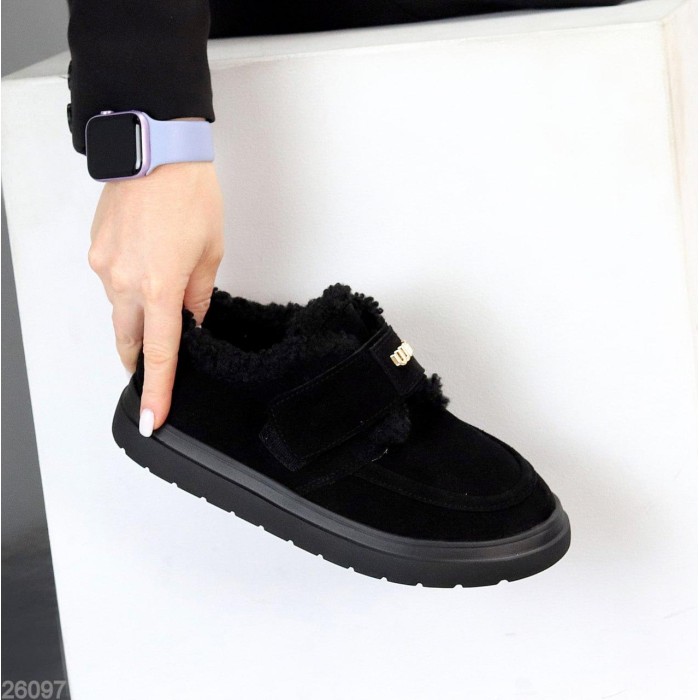 Кросівки/автоледі жіночі натуральна замша колір-чорний зима на 36р.