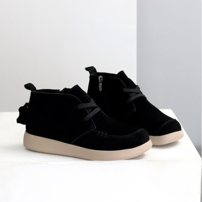 Черевики жіночі натуральна замша чорні демі 36,37р