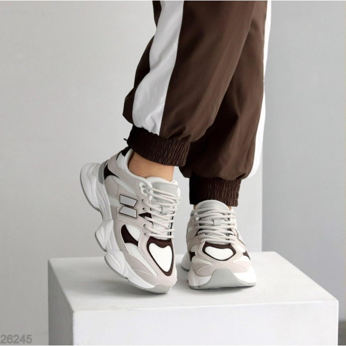 Кросівки жіночі натуральна-шкіра/натуральна-замша колір-сірий/білий на 35.5,37,39р