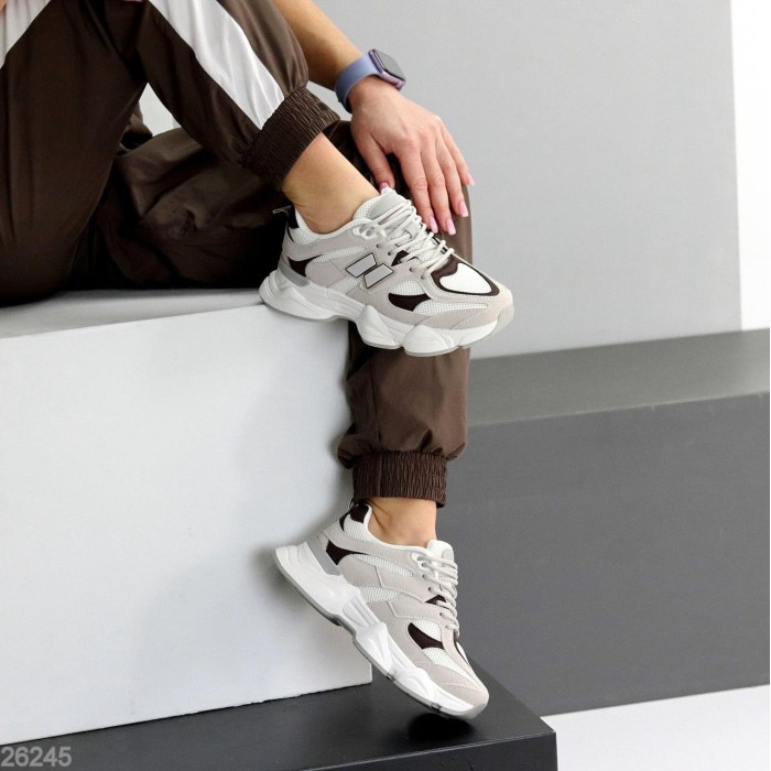 Кросівки жіночі натуральна-шкіра/натуральна-замша колір-сірий/білий на 35.5,37,39р