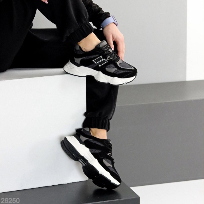 Кроссовки женские натуральная кожа/замша черные на 35.5,36,37,41р.