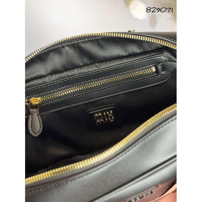 Сумка жіноча МіуМіу з брелком натуральна шкіра Шоколад