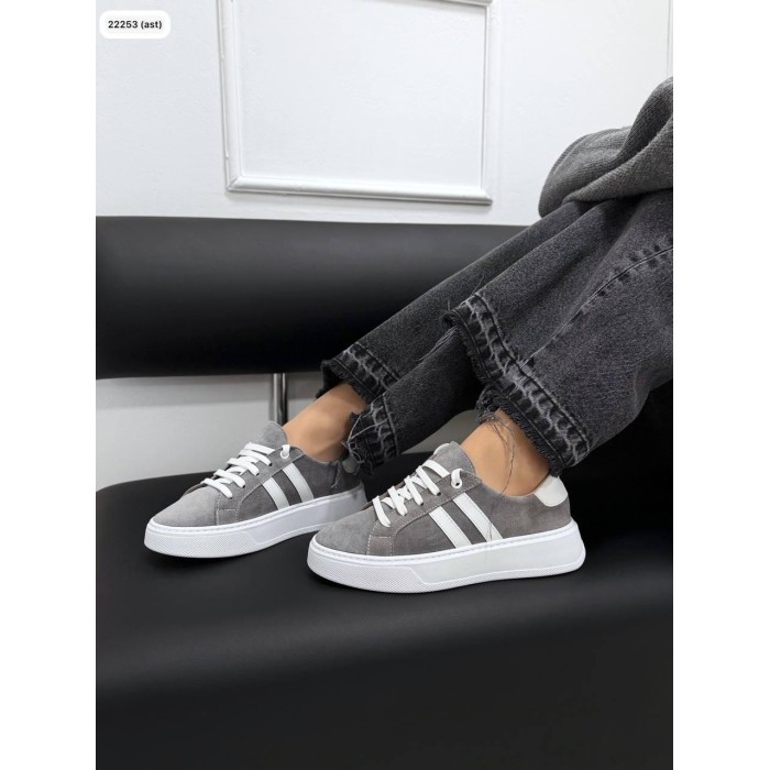 Кеди жіночі натуральна шкіра/замша колір: сірий/білі смужки 38,39,40р.