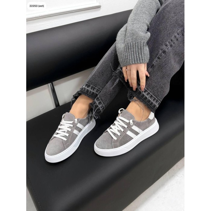 Кеди жіночі натуральна шкіра/замша колір: сірий/білі смужки 38,39,40р.