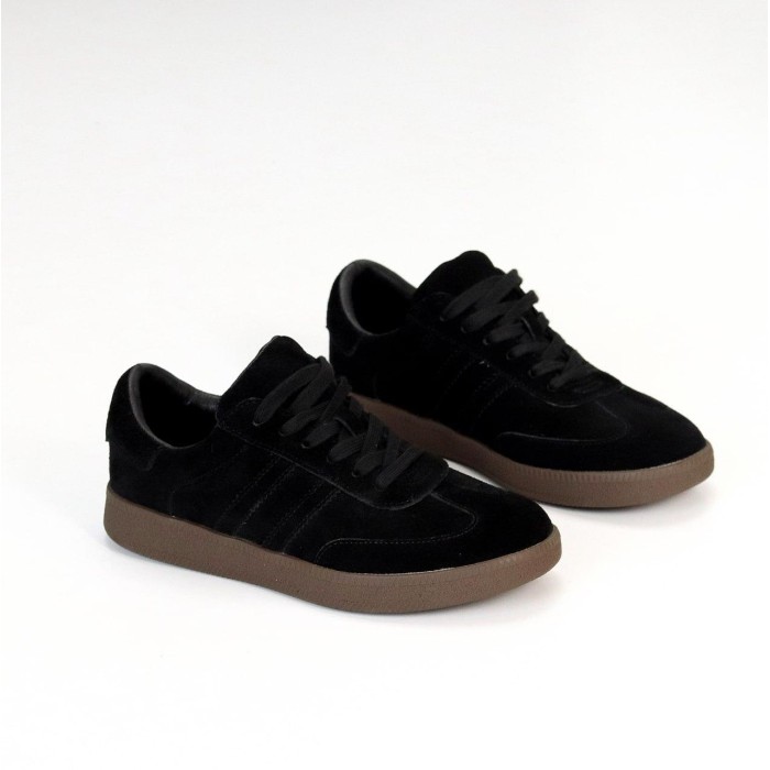 Кеди жіночі натуральна замша чорні 36,37,39,40,41р