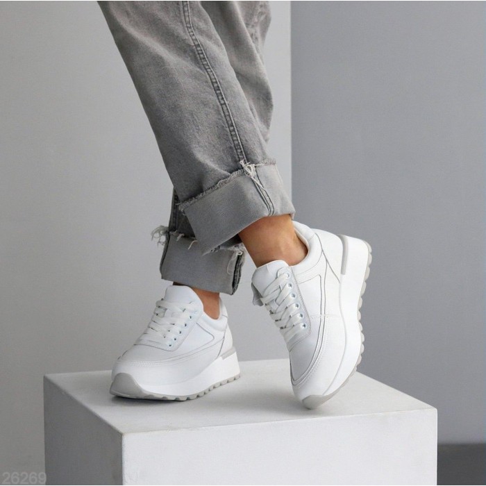 Кросівки жіночі натуральна шкіра білі на 35.5,36,37,39,41р.