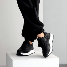 Кросівки жіночі натуральна шкіра чорні на 35.5,36,39р