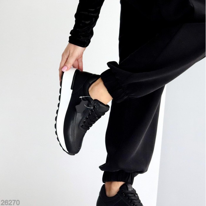 Кросівки жіночі натуральна шкіра чорні на 35.5,36,39р