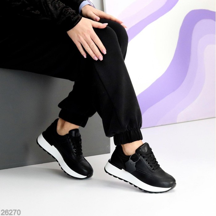 Кросівки жіночі натуральна шкіра чорні на 35.5,36,39р