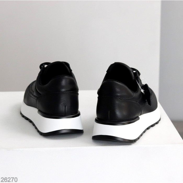 Кросівки жіночі натуральна шкіра чорні на 35.5,36,39р