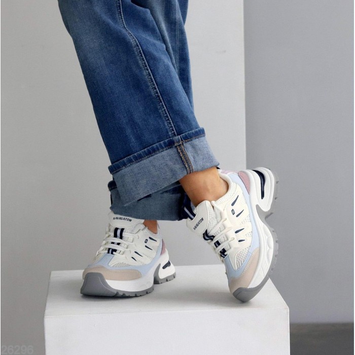 Кроссовки женские эко-кожа/эко-замша белые на 35.5,36,37,38р.