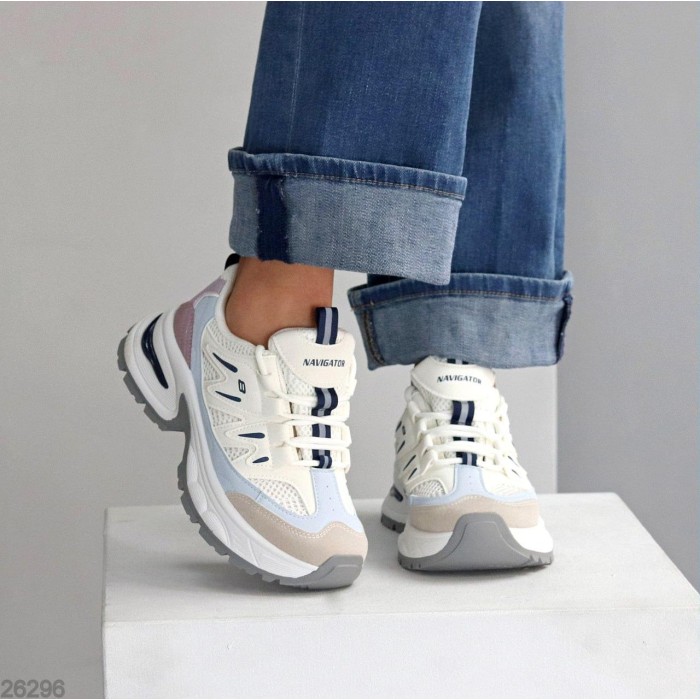 Кроссовки женские эко-кожа/эко-замша белые на 35.5,36,37,38р.