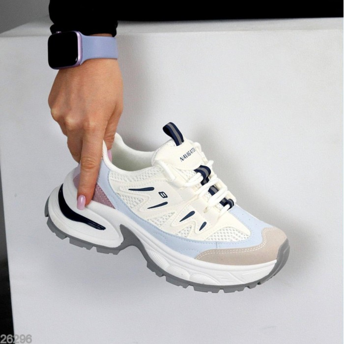 Кроссовки женские эко-кожа/эко-замша белые на 35.5,36,37,38р.