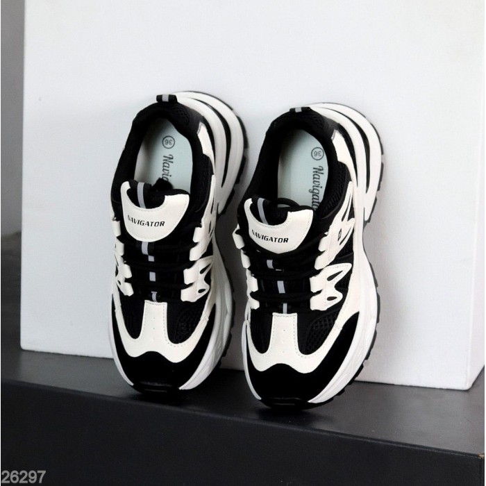 Кросівки жіночі еко-шкіра/замша колір-білий/чорний на 36р