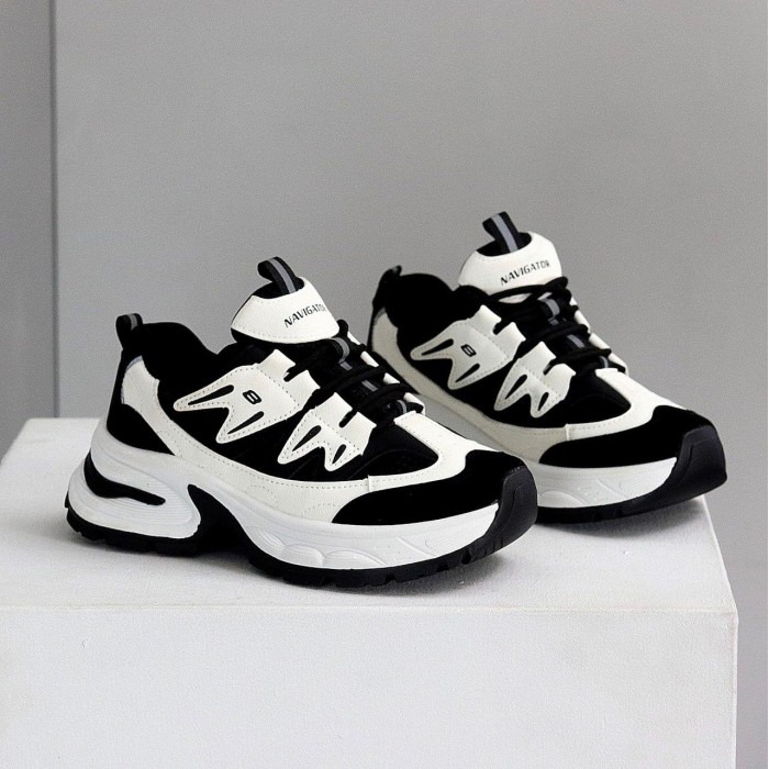 Кросівки жіночі еко-шкіра/замша колір-білий/чорний на 36р