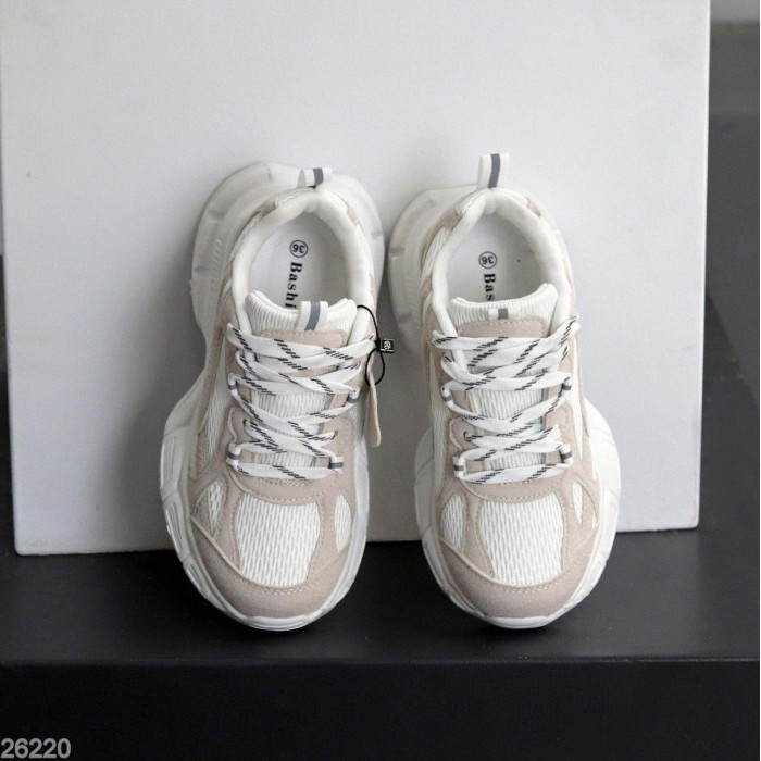 Кросівки жіночі натуральна-замша колір-сірий/білий на 35.5,37р