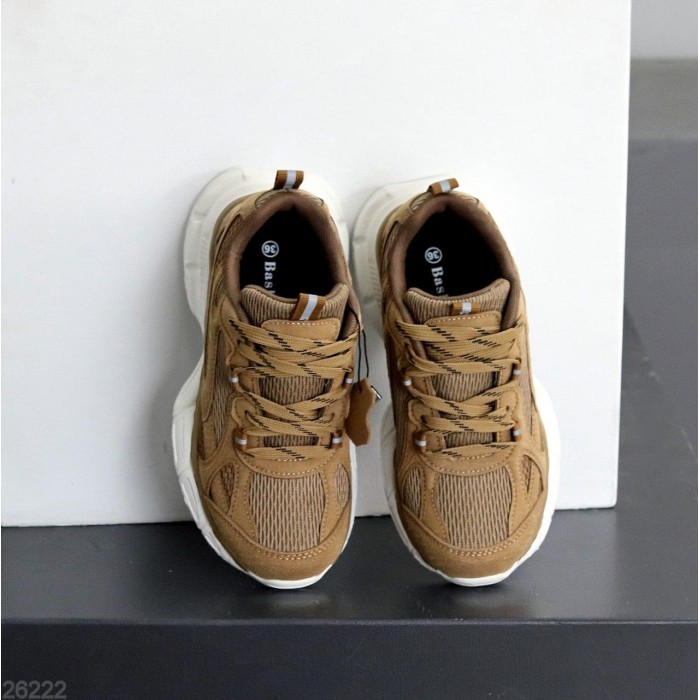 Кросівки жіночі натуральна замша колір беж на 35.5,36,37,38,40р