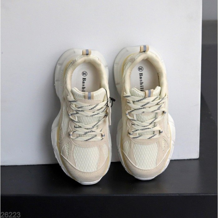 Кросівки жіночі натуральна замша колір-беж на 35.5,36,37,38,40р.