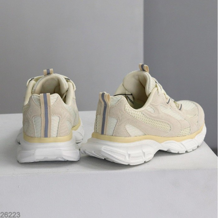 Кросівки жіночі натуральна замша колір-беж на 35.5,36,37,38,40р.