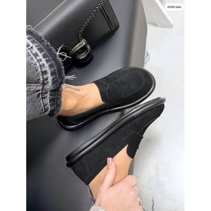 Туфлі/Лофери жіночі натуральна замша колір: Чорний 36,38,41р