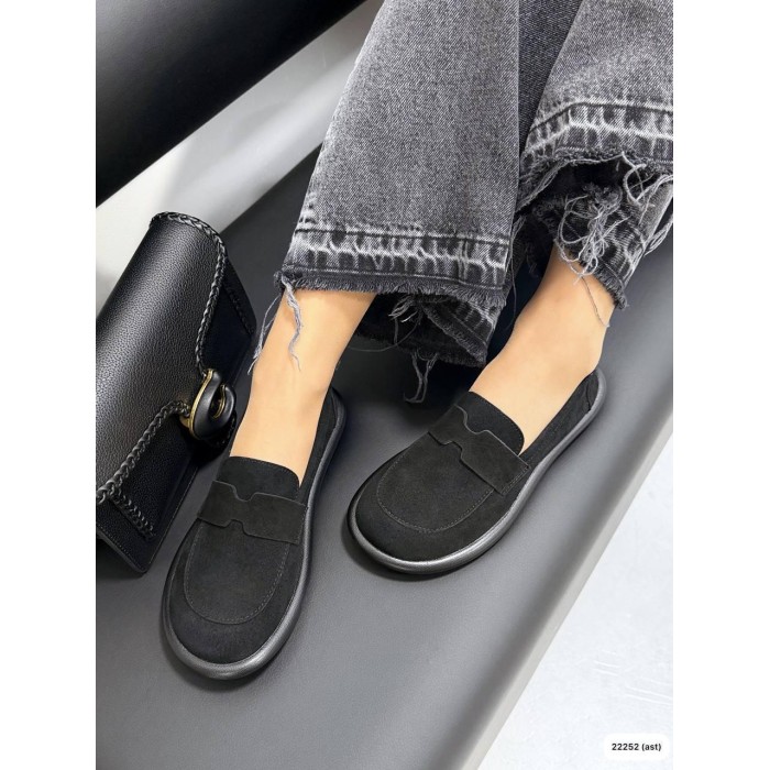 Туфлі/Лофери жіночі натуральна замша колір: Чорний 36,38,41р