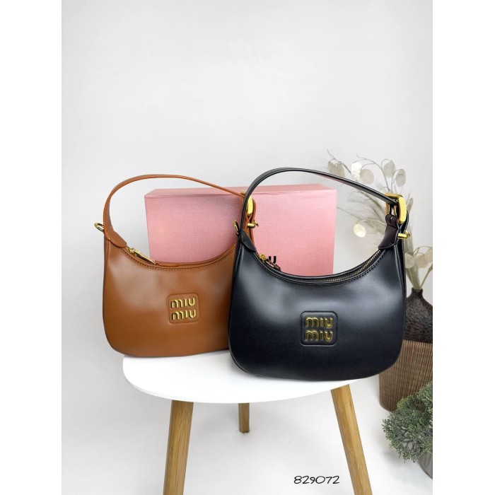 Сумка жіноча МіуМіу полу кругла натуральна шкіра Карамель