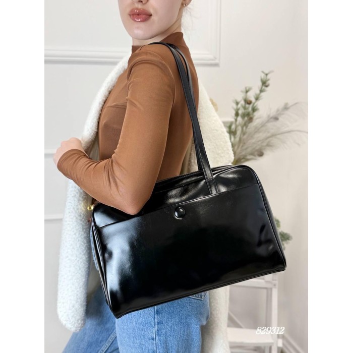 Сумка жіноча Гудзик Polina з натуральної шкіри Чорна