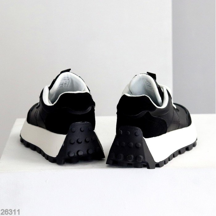 Кросівки жіночі натуральна шкіра + замша чорні на 37,39,40р