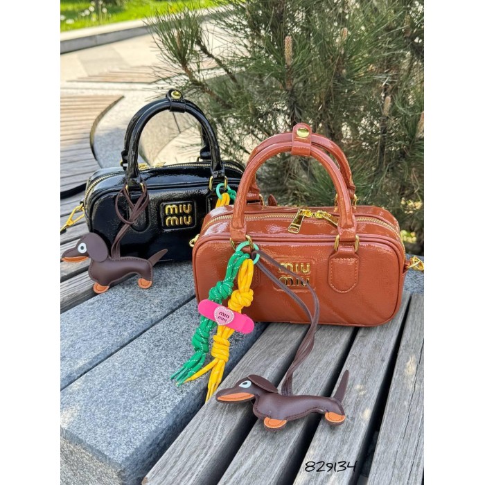 Сумка жіноча з брилками натуральна шкіра лак Чорна, Кемел