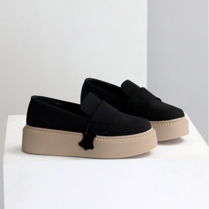 Лофери жіночі натуральна замша чорні на 35.5,37,38,40р