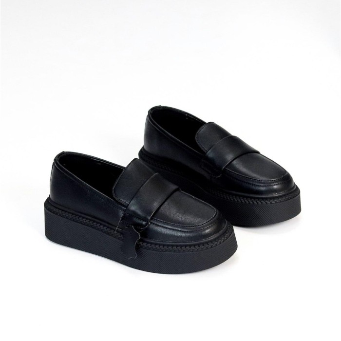 Лофери жіночі натуральна шкіра чорні на 35.5,36,37,38,39,40р