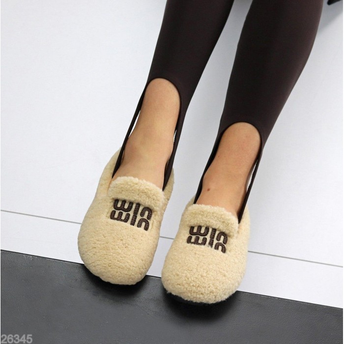 Кросівки/автоледі жіночі матеріал-хутро колір-беж деми на 35р.