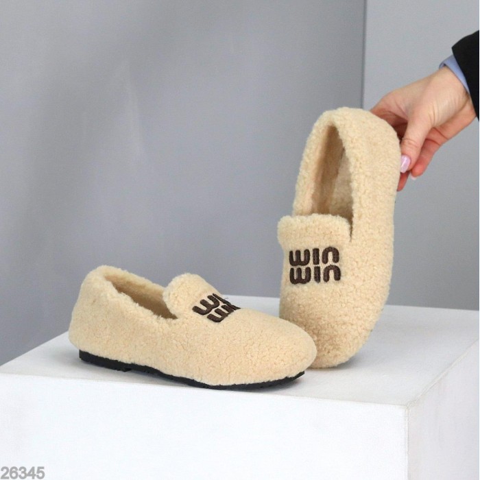 Кросівки/автоледі жіночі матеріал-хутро колір-беж деми на 35р.