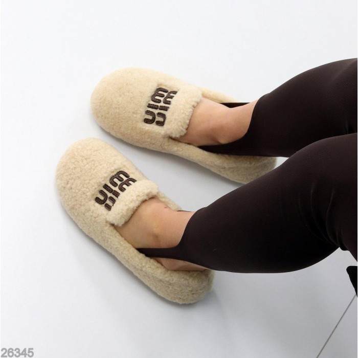 Кросівки/автоледі жіночі матеріал-хутро колір-беж деми на 35р.