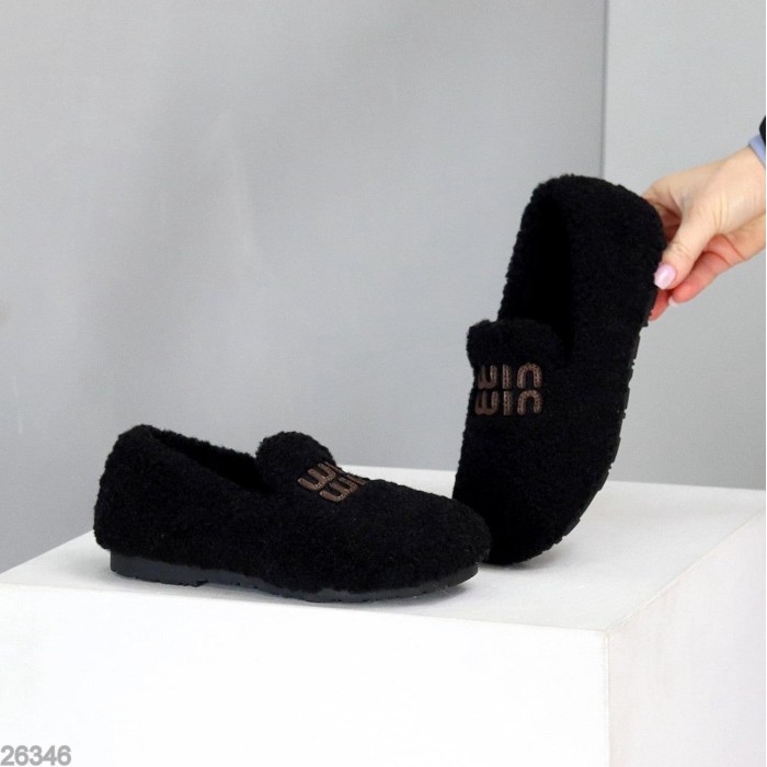 Кросівки/автоледі жіночі матеріал-хутро колір-чорний деми на 35р.