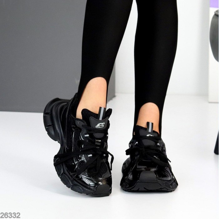 Кросівки жіночі натуральна шкіра чорні на 37р