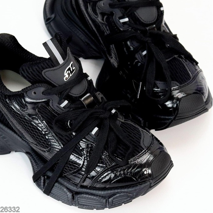 Кросівки жіночі натуральна шкіра чорні на 37р