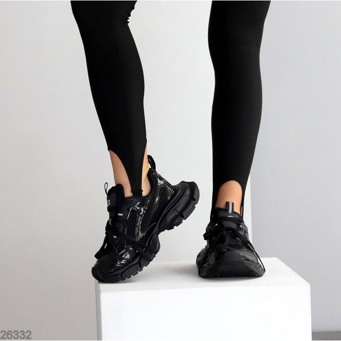 Кросівки жіночі натуральна шкіра чорні на 37р